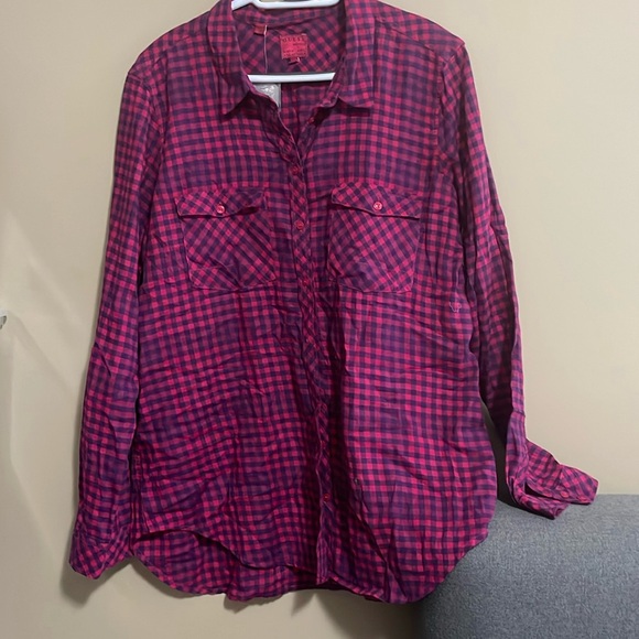 Guess checkered button up shirt - Picture 1 of 6